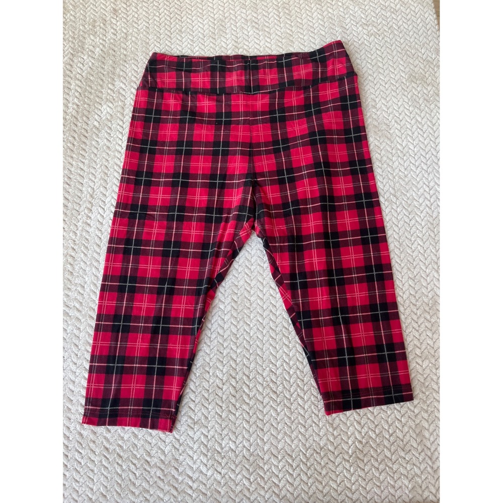 LuLaRoe TC2 Red Black Plaid Capri Leggings Plus Size Tall & Curvy 2 Tartan